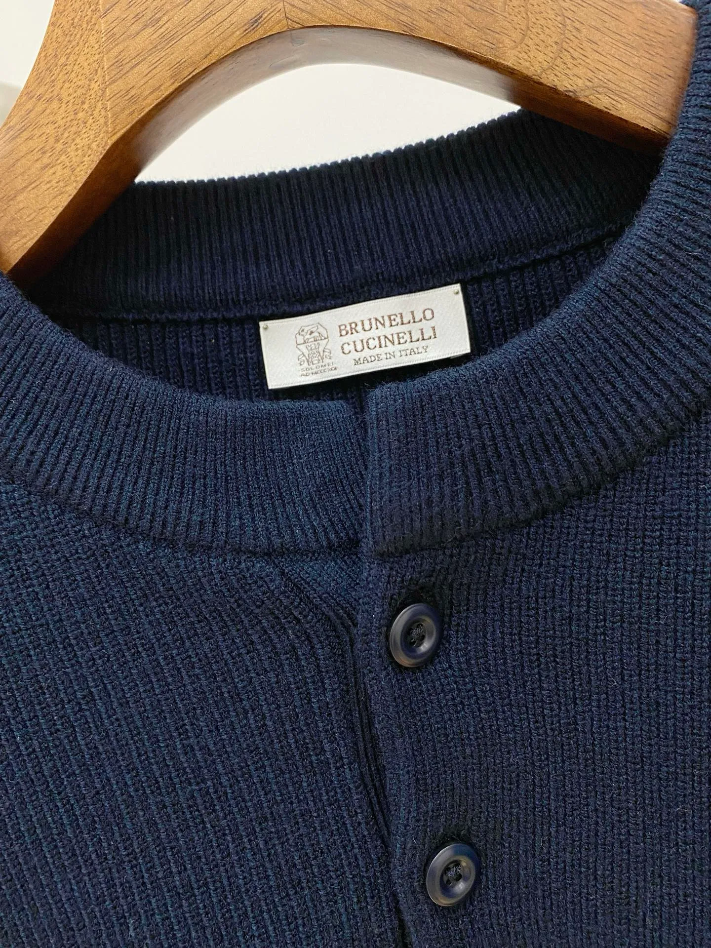 BC Classic is an old-money, gentlemanly and elegant style. The Classic Polo sweater is outlined in lines. There are always some items that can transcend seasons and trends and become eternal Classics. Selected top-quality wool fabrics are soft and silky to the touch, giving you just the right wearing experience in the warm sunshine of autumn and winter. The classic Polo collar design, with exquisite three buttons, is simple yet stylish, showing the unique sophistication and charm of men. It adds a touch of bright color to the whole, highlighting the wearer's unique taste. And the unique line design not only modifies the body shape, but also adds elegance and calmness. Every detail, every stitch and every detail has been carefully crafted to ensure excellent quality and durability! Sizes: M-3XL (48-56)